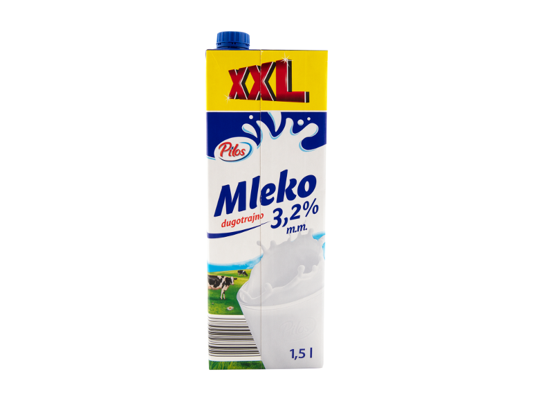XXL karton mleka sa 3,2% masti, 1,5L, sa kravama na polju i čašom mleka.