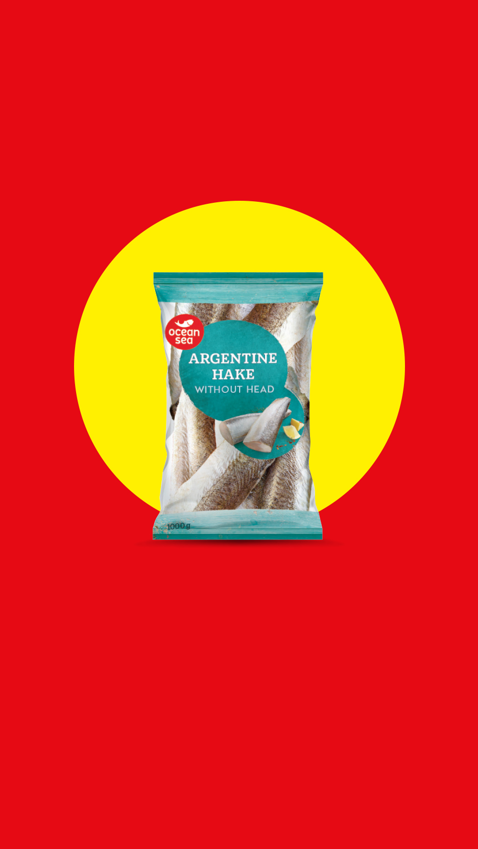 Pakovanje Ocean Sea argentinskog oslića bez glave na crvenoj pozadini sa žutim krugom.
