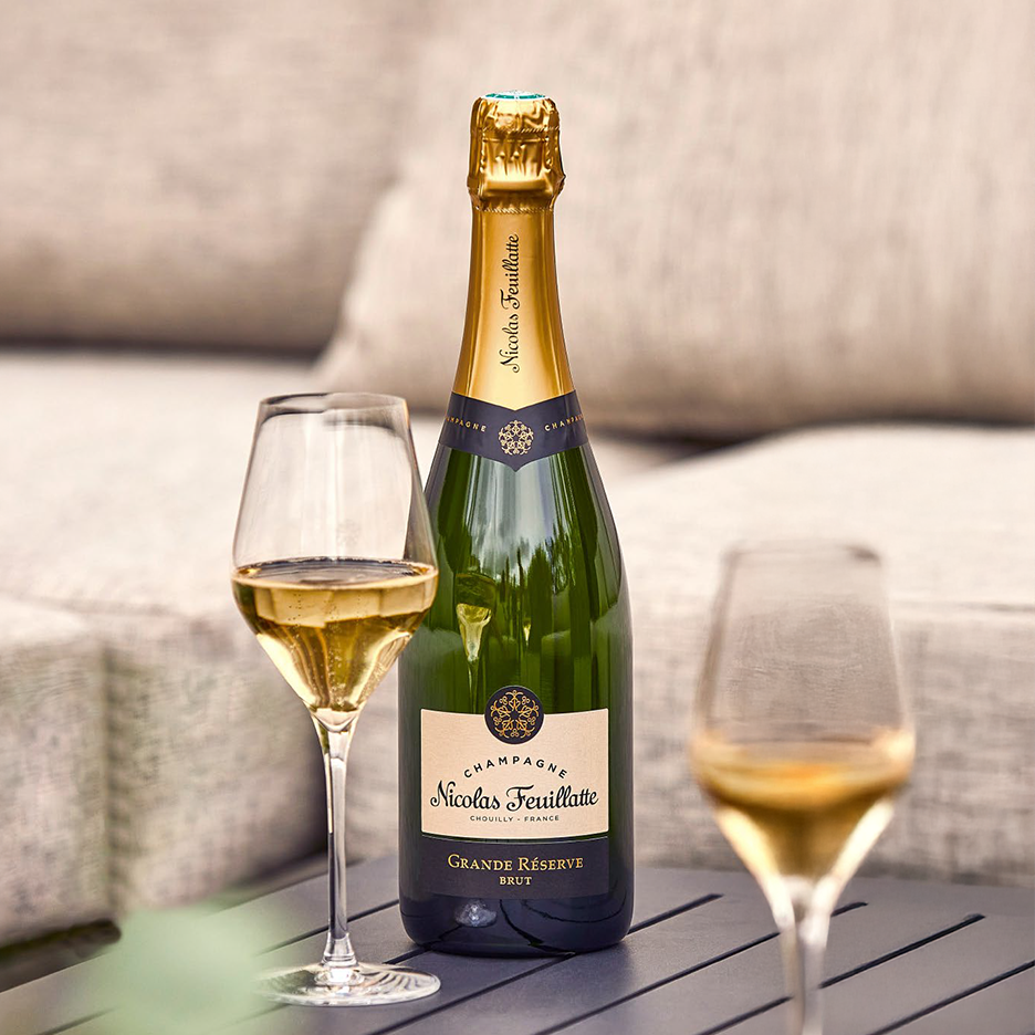 Шампањац Nicolas Feuillatte Grande Reserve Brut и чаше