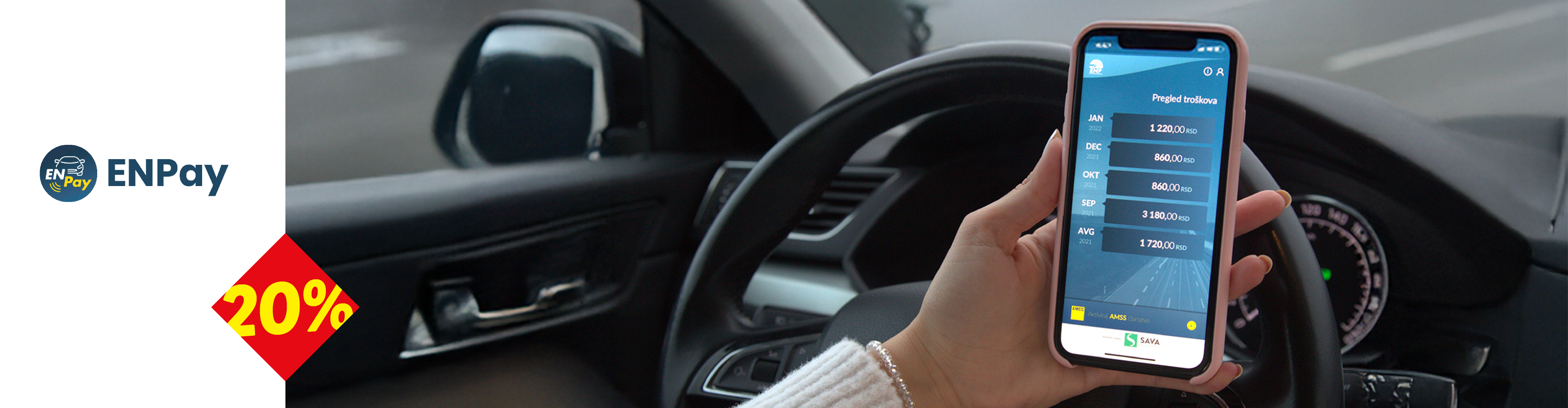 Žena u automobilu drži telefon sa aplikacijom ENPay koja prikazuje pregled troškova, uz popust od 20%.