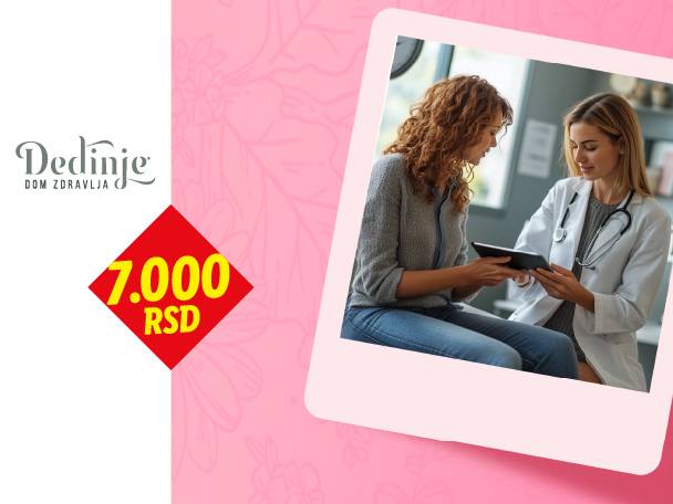 Doktorka i pacijentkinja gledaju u tablet, sa cenom od 7.000 RSD.