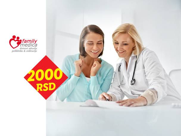 Doktorka i pacijentkinja gledaju dokumente, sa logom Family Medica i cenom 2000 RSD.