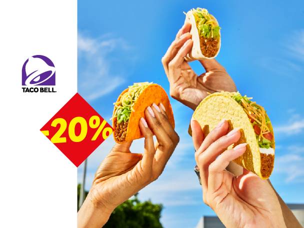 Ruke drže takose sa 20% popusta na beloj i plavoj pozadini.