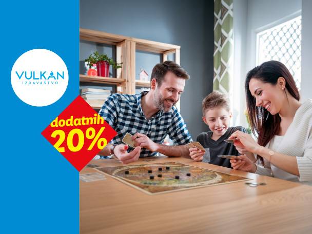 Porodica igra društvenu igru, dodatnih 20% popusta.