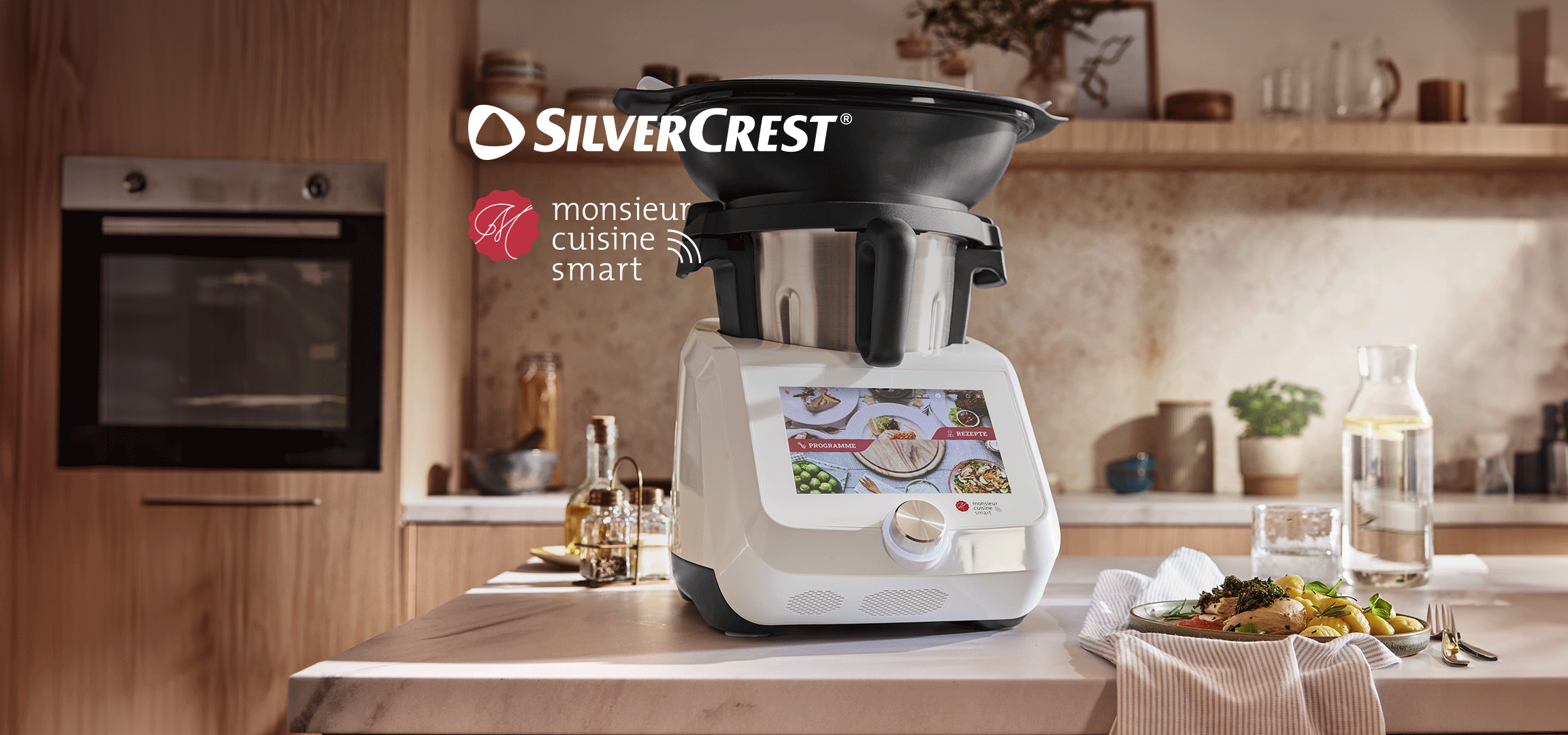 Silvercrest Monsieur Cuisine Smart kuhinjski robot sa ekranom u kuhinjskom okruženju