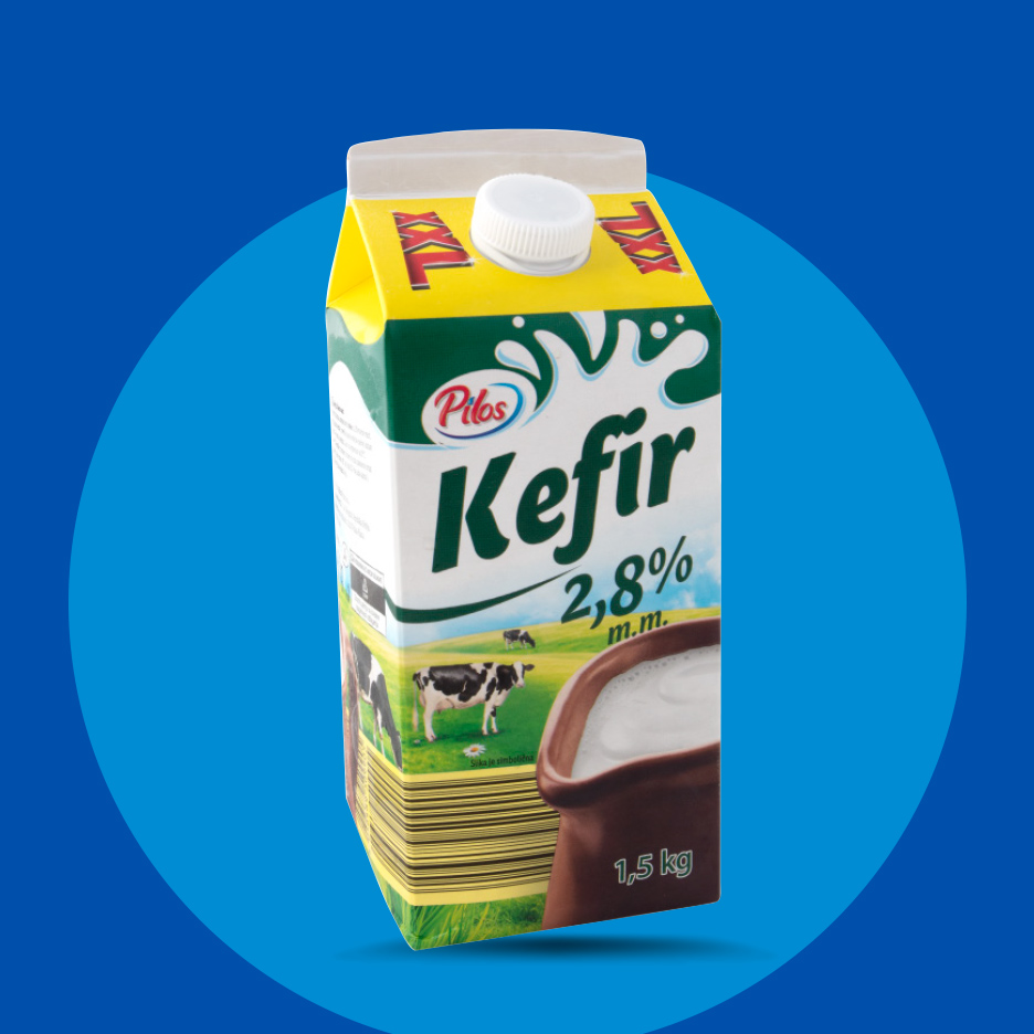 Kefir u pakovanju od 1,5 kg sa 2,8% mlečne masti, sa kravama na pašnjaku.