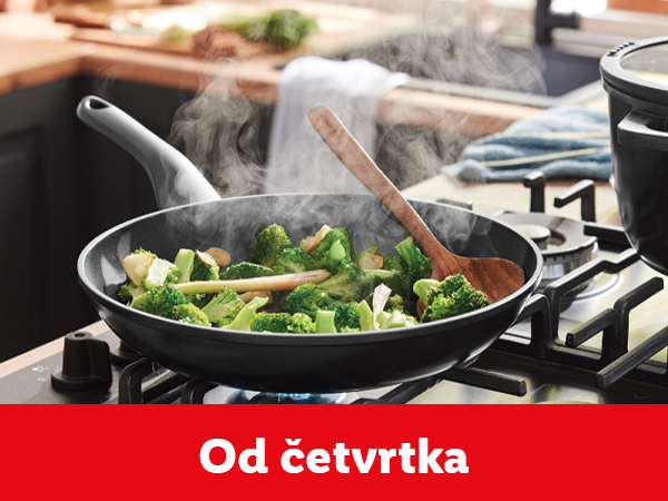 Posuda za prženje sa povrćem na šporetu, počevši od četvrtka.