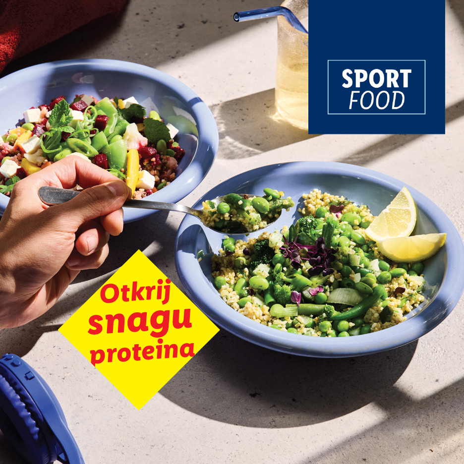 Dve činije sa salatom od žitarica i povrća, sa tekstom „Otkrij snagu proteina“ i logotipom „SPORT FOOD“.