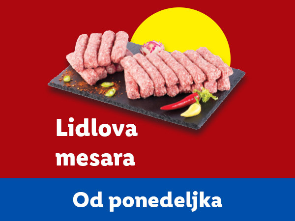Lidlova mesara: Ćevapi i začini na crnoj ploči, sa tekstom „Od ponedeljka“.
