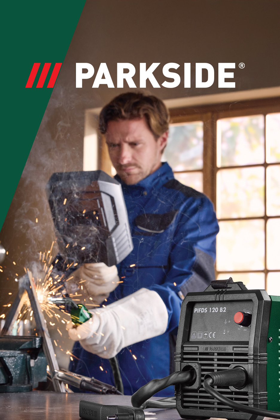 Čovek vari metal, u prvom planu je aparat za zavarivanje sa natpisom PIFDS 120 B2.