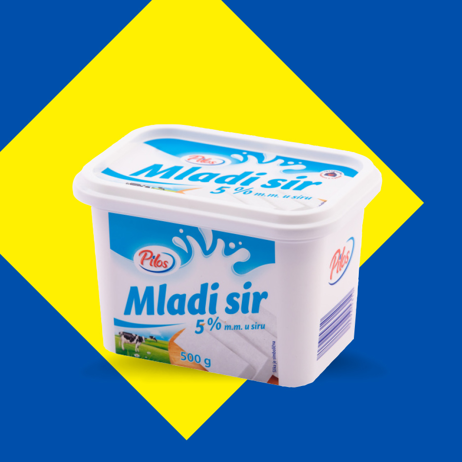 Pakovanje mladog sira sa 5% mlečne masti, na žuto-plavoj pozadini.